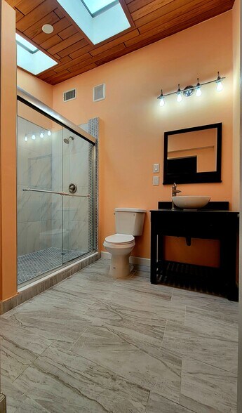 Bathroom - 2241 NE 38th St