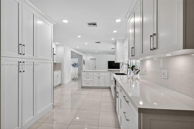 Building Photo - 7200 SW 137th St