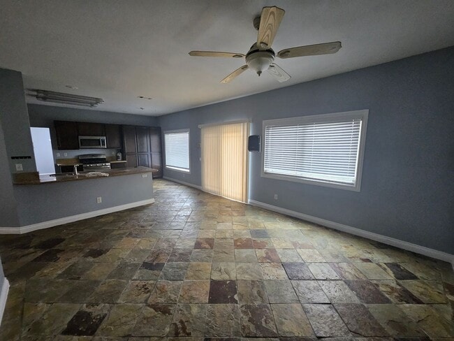 Building Photo - Beautiful Corona Home with POOL!