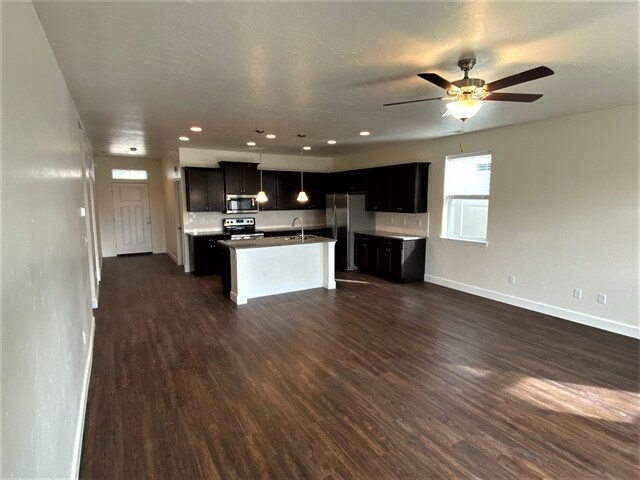 Building Photo - 231 E Sicily Dr