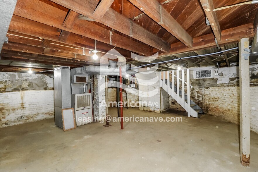 Building Photo - 829 E Dayton St