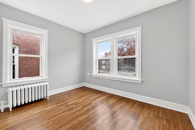 Building Photo - 6432 Alamo Ave