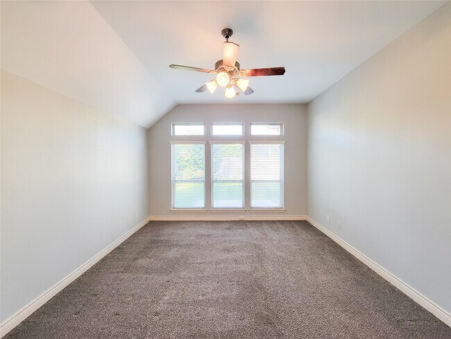 Building Photo - 106 Colina Vista Way