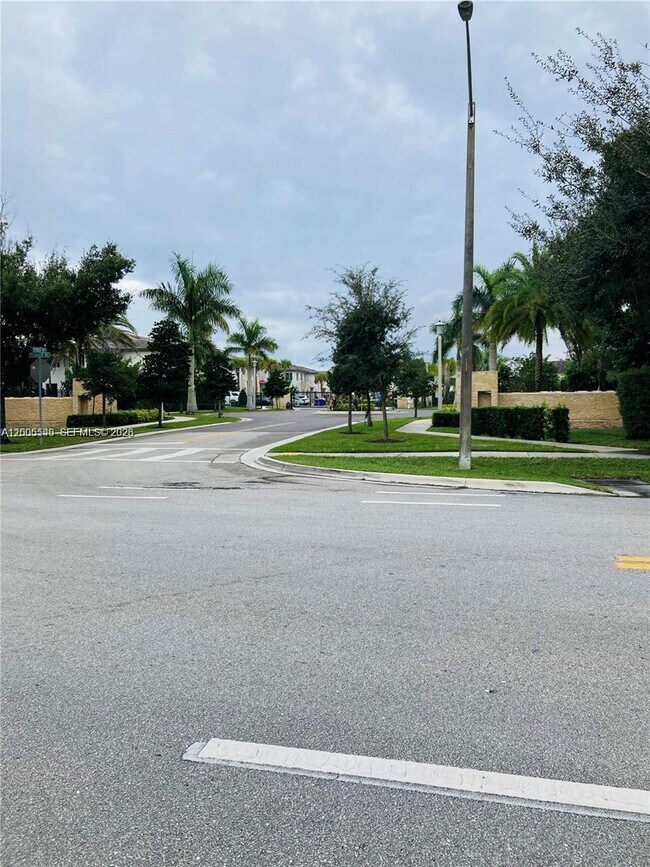 Building Photo - 640 Pioneer Way