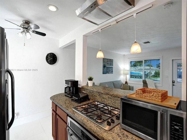 Building Photo - 1216 Guava Isle