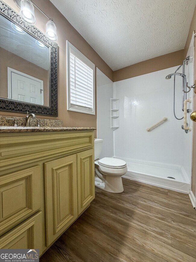 Building Photo - 2711 Highland Ridge NW