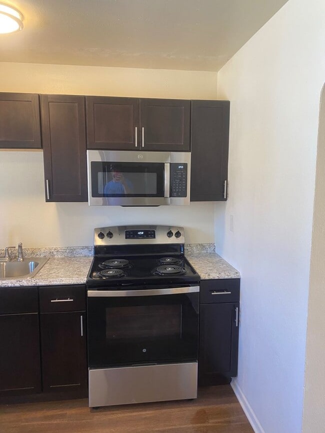 Building Photo - 2BR Steps from Lakewood Light Rail – Most Major Utilities Fully Included!