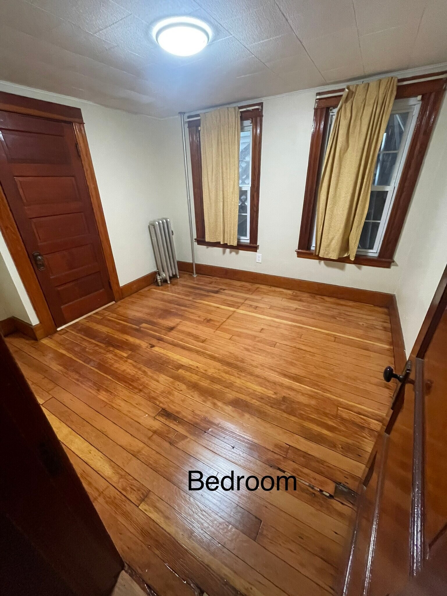 Bedrooms - 26 Pleasant St