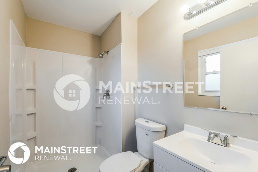 Building Photo - 2316 Kingsford Dr