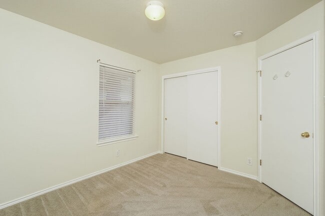 Building Photo - Adorable 3 bedroom for rent in Wildhorse!