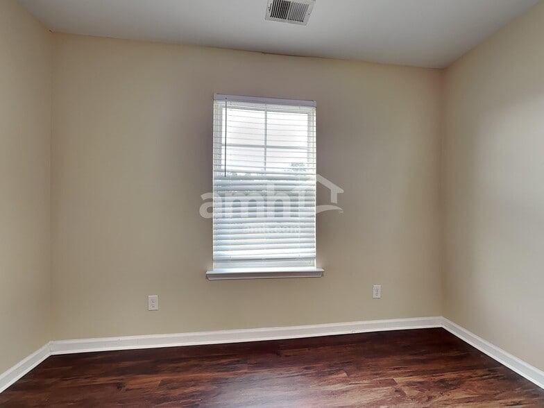 Building Photo - 60 Tranquil Pl