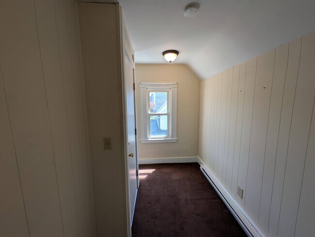 Building Photo - 90 Fairview Ave