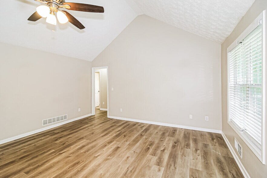 Building Photo - 709 Miami Ct