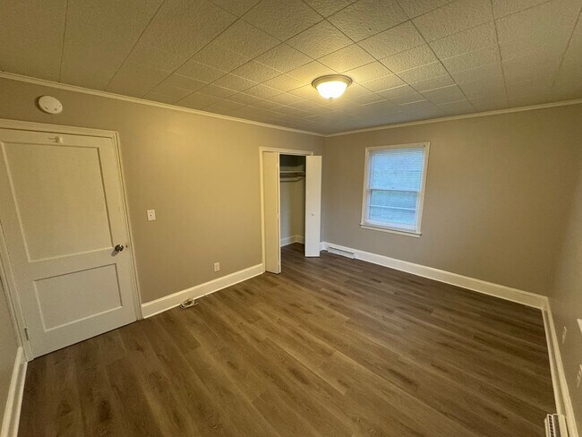 Building Photo - 113 Garrison Dr