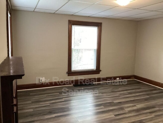 Building Photo - 335 Watervliet Ave