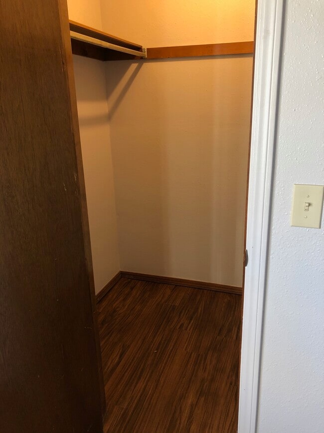 Building Photo - 2703 Del Casa Cir