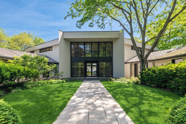 Building Photo - 21 Lakewood Dr