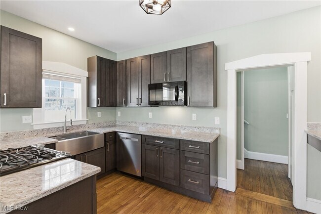 Building Photo - 2728 Euclid Heights Blvd