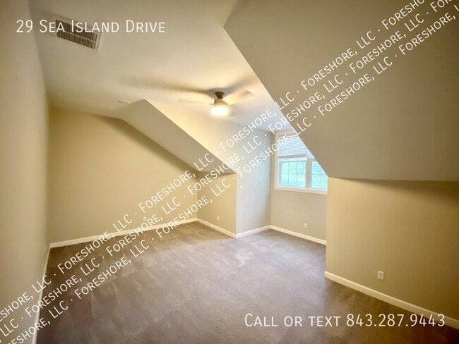 Building Photo - 4-Bedroom Home with Loft and Office for Re...