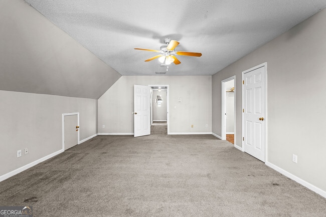 Building Photo - 255 Woodstream Dr