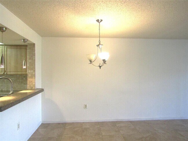 Building Photo - 4434 Weybridge St