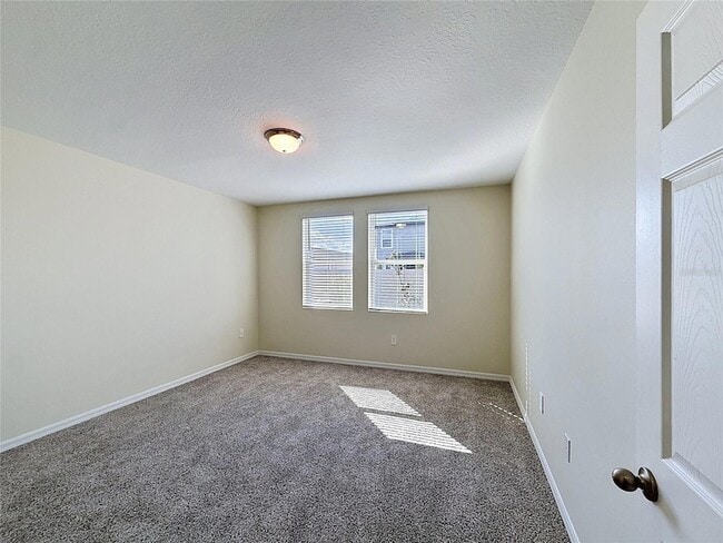Building Photo - 520 Kennedy Dr