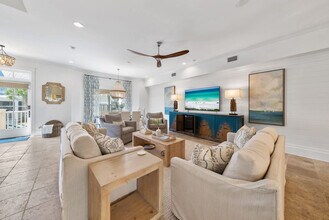 Building Photo - 49 Pleasant St