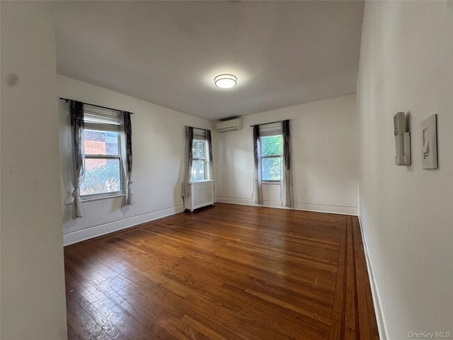 Building Photo - 267 Plainfield Ave