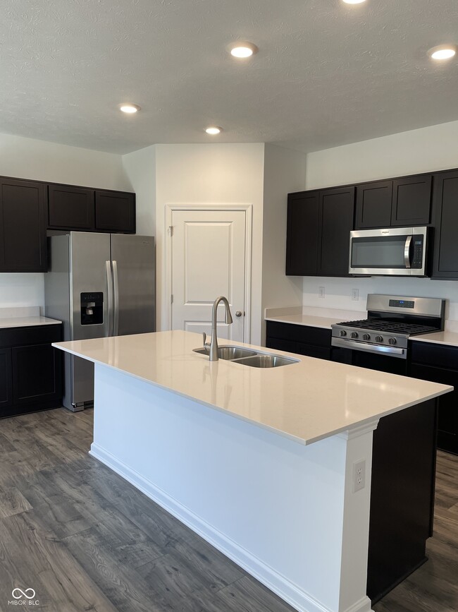 Building Photo - 61 Wilkins St