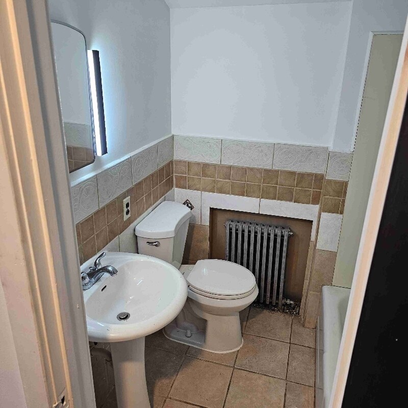 Building Photo - 156 Ontario St