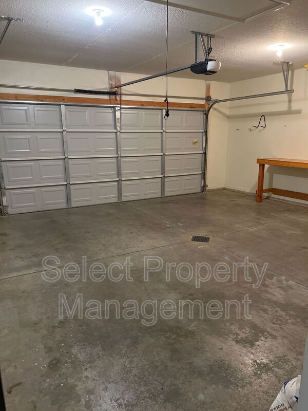 Building Photo - 12860 Starling Cove