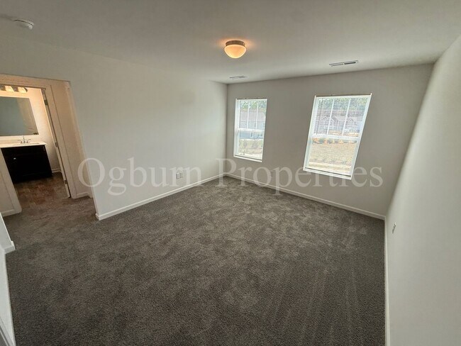 Building Photo - 5303 Becks Church Rd