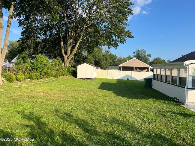Building Photo - 709 Coral Way