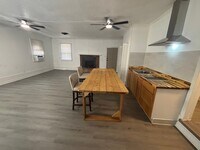 Building Photo - 3650 Lakefield Dr