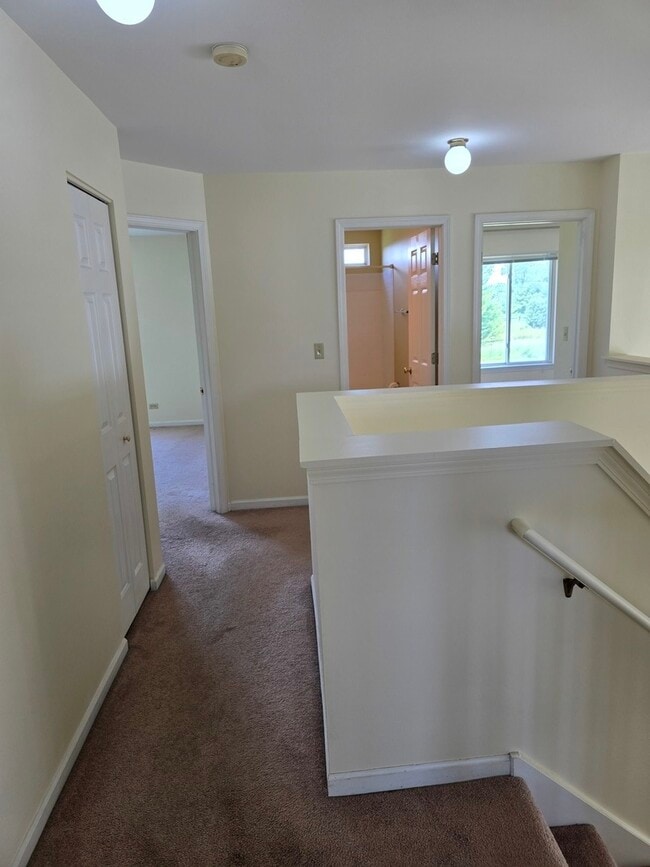 Building Photo - 2135 Feldott Ln