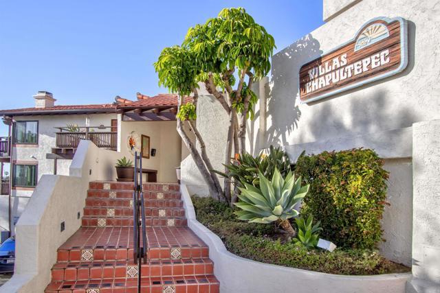 Building Photo - 4034 Ampudia St