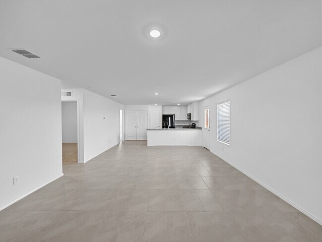 Building Photo - 14004 Birch Farm Dr