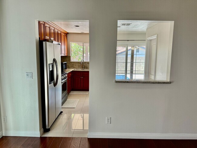 Building Photo - 3466 Siskiyou Cir