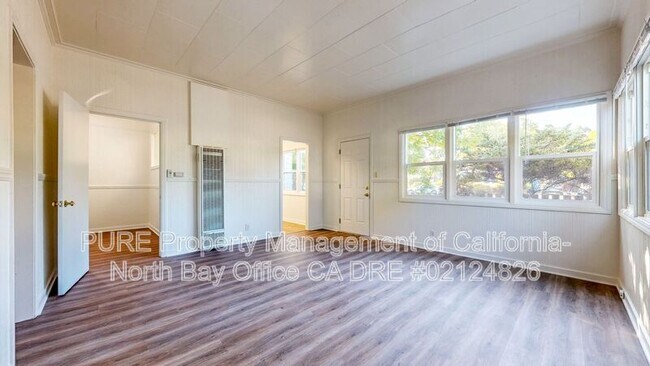Building Photo - 1430 Sonoma Ave
