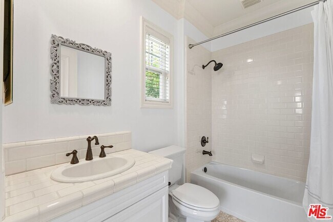 Building Photo - 7391 W Coastal View Dr