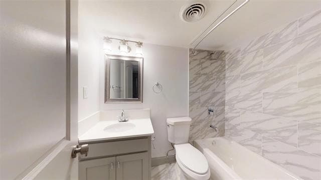 Building Photo - 404 E 9th St