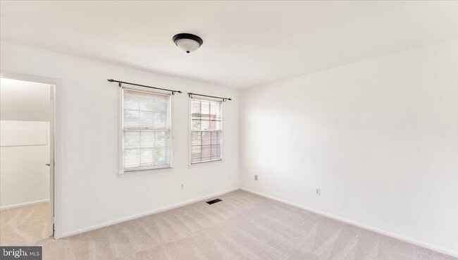 Building Photo - 14524 Golden Oak Rd