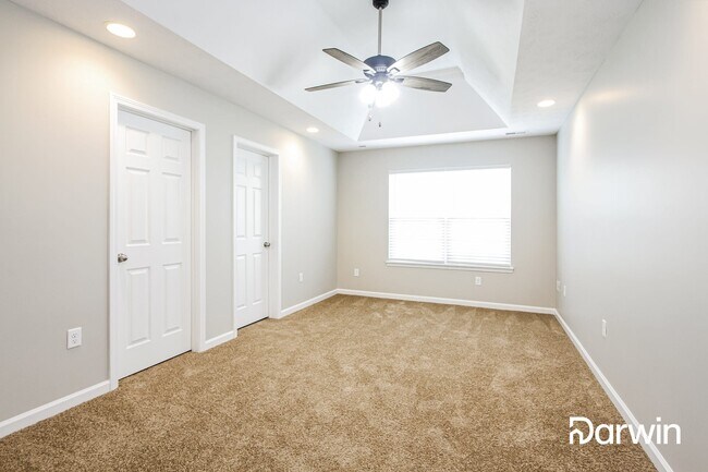 Building Photo - 659 Woods Crossing Ln
