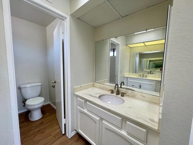 Building Photo - 7573 Flower Meadow Dr