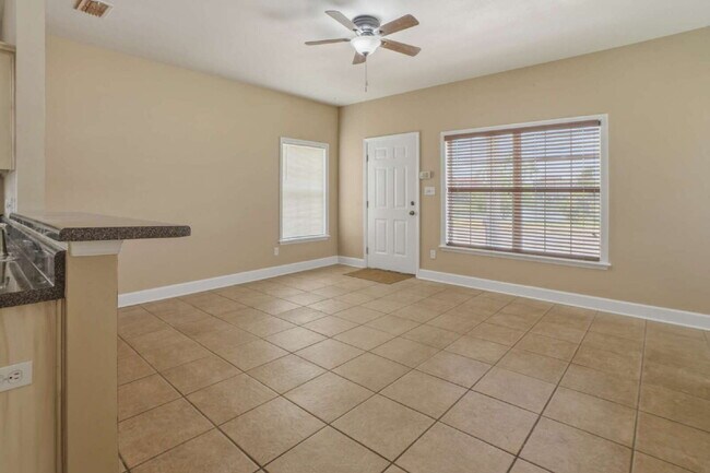 Building Photo - Beautifully Renovated 3 BD 3 BA Single Family Home Near Florida State University Campus.