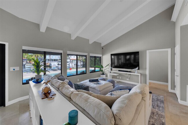 Building Photo - 616 Riviera Isle Dr