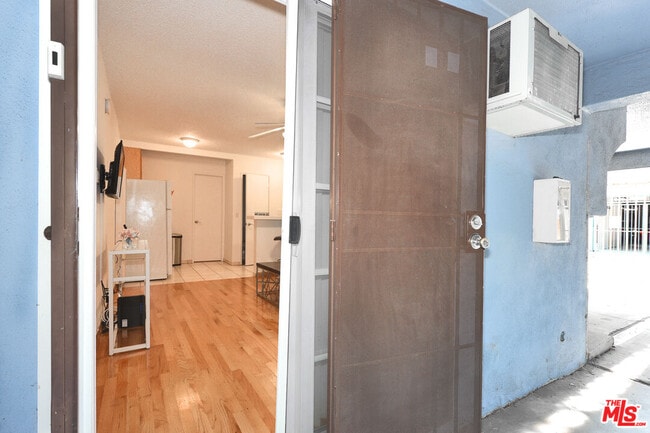 Building Photo - 3720 Vinton Ave