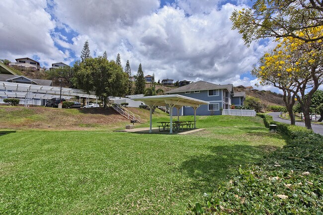 Building Photo - Pet Friendly Makakilo Condo with Gorgeous ...
