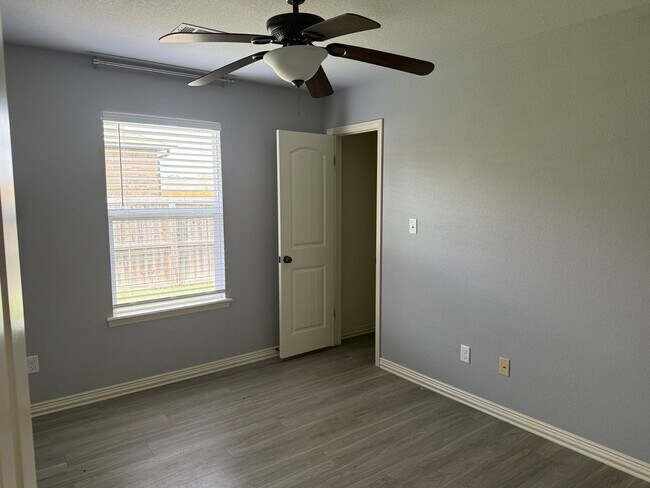 Building Photo - Hatcher-1118 (AG*)