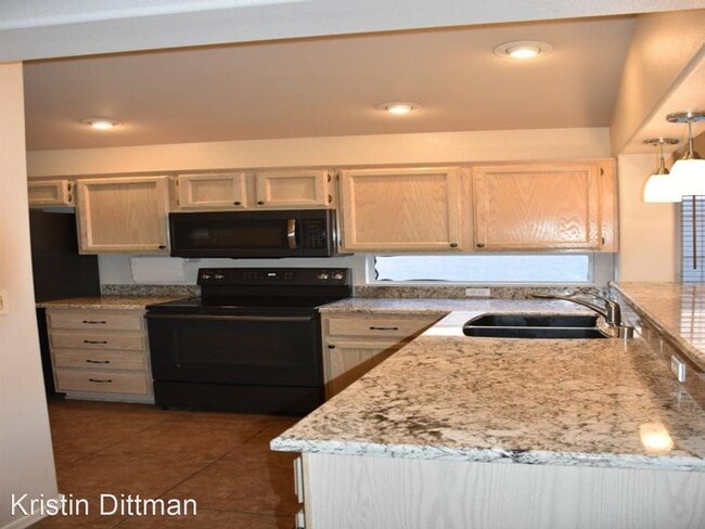 Building Photo - 2 br, 2 bath House - 2129 High Mesa Dr